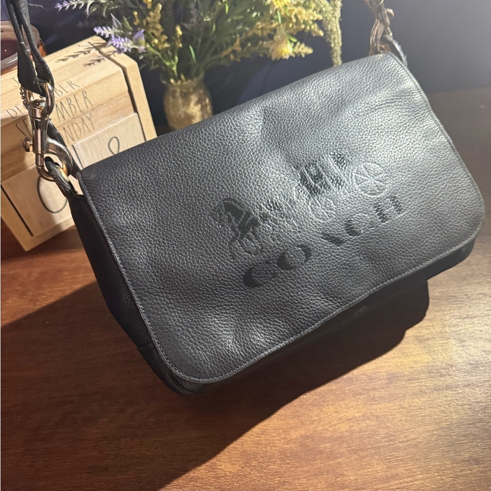 Coach Black Leather Messenger Bag- Unisex- Authentic- Clean inside- Medium size